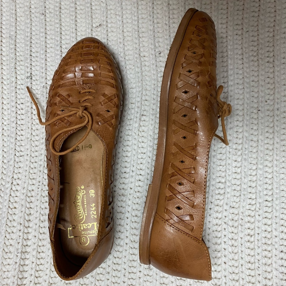 Woven flats